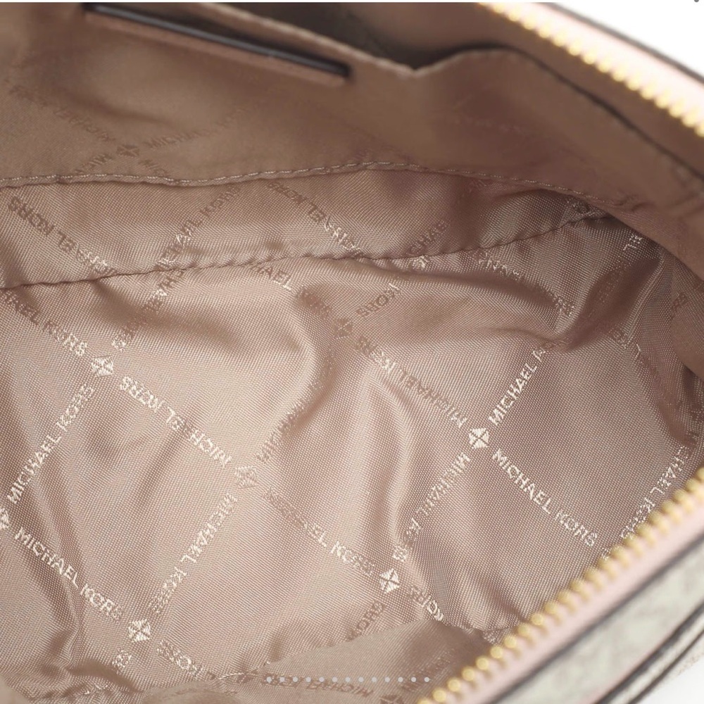 MK Jet Set Travel Medium White/Blush Pink Signature Coated Canvas Crossbody Bag - Picture 8 of 17